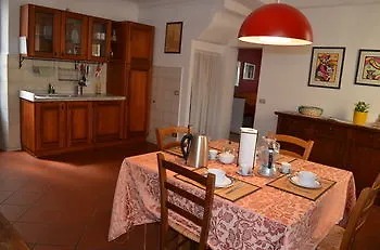 Domus Apartment